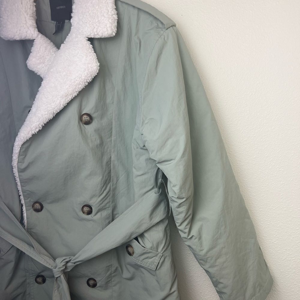 Forever 21 Double-Breasted Belted Trench Coat M - Picture 6 of 8
